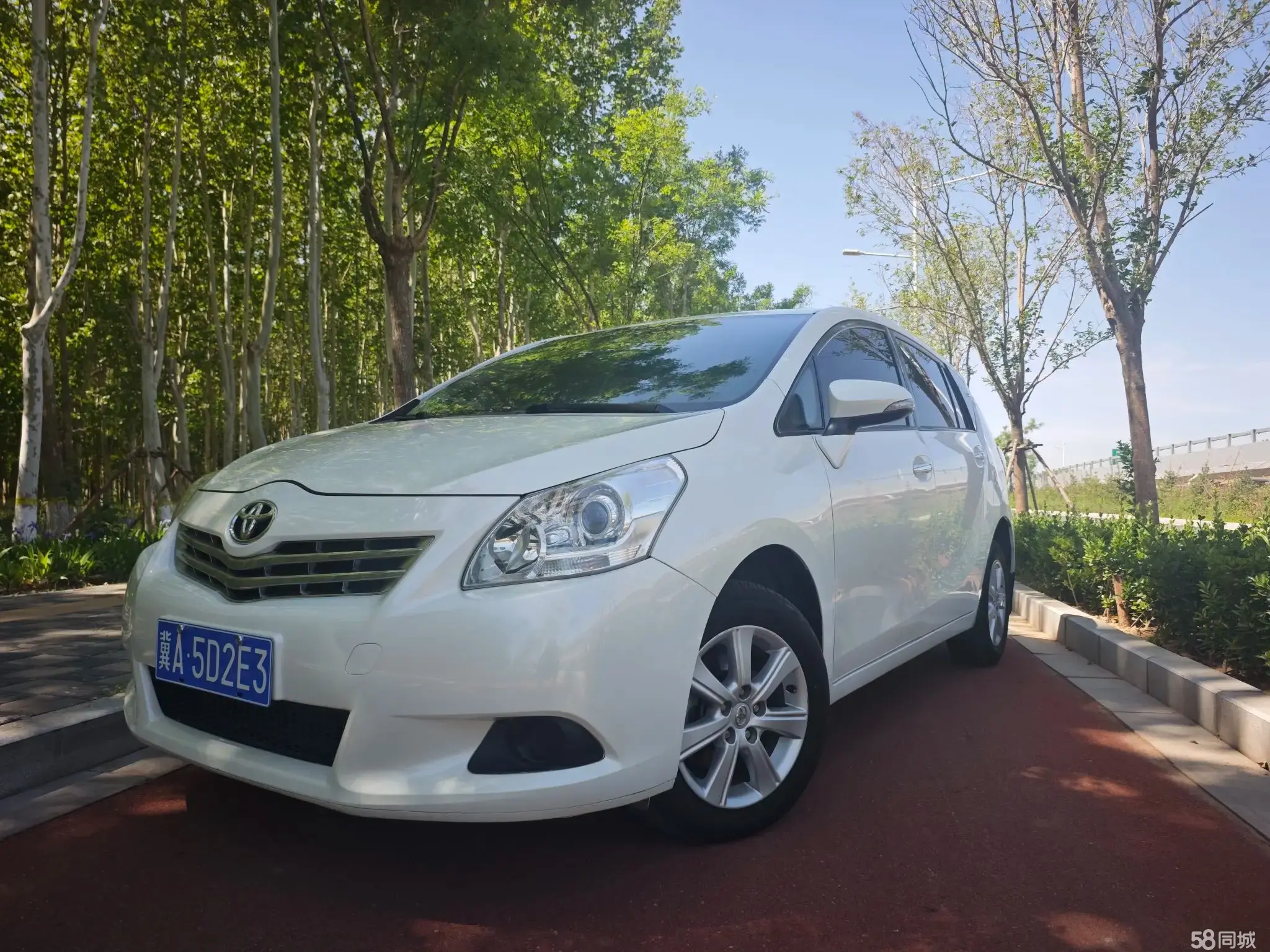 Toyota Verso 2013 car image 