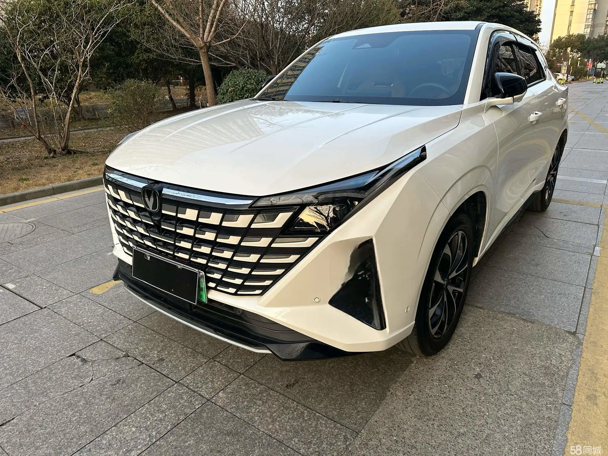 Changan UNI-Z 2024 صورة سيارة 