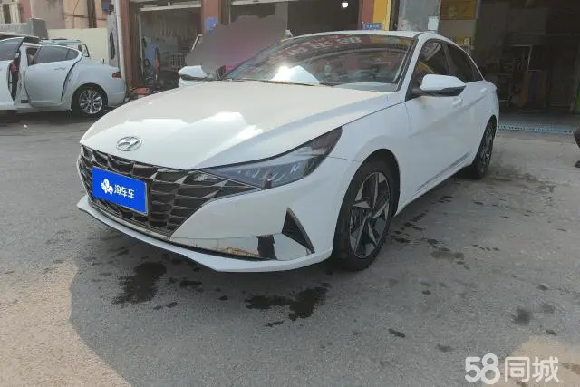 Hyundai Elantra 2023 car image 
