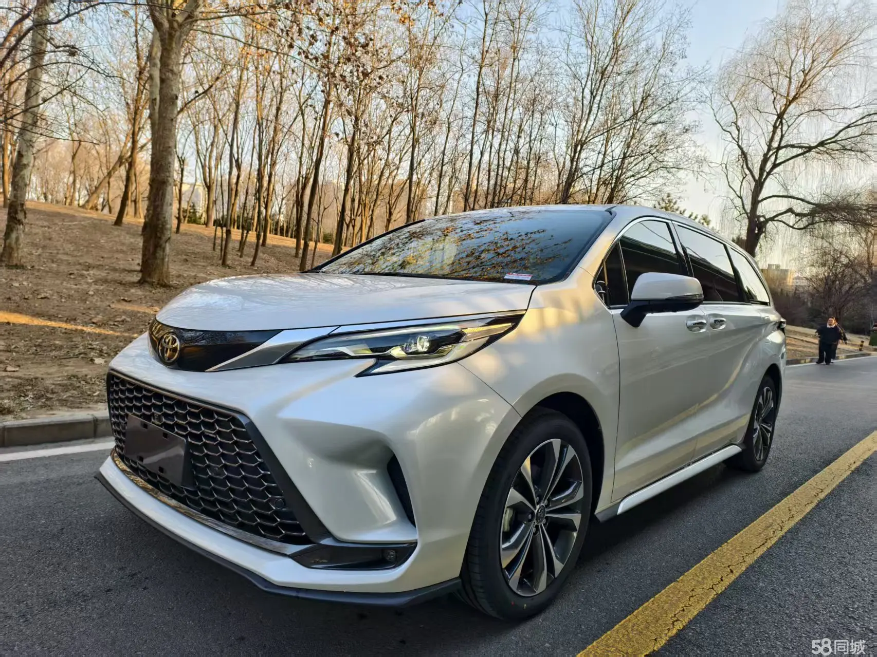 Toyota Granvia 2025 imagem de carro 