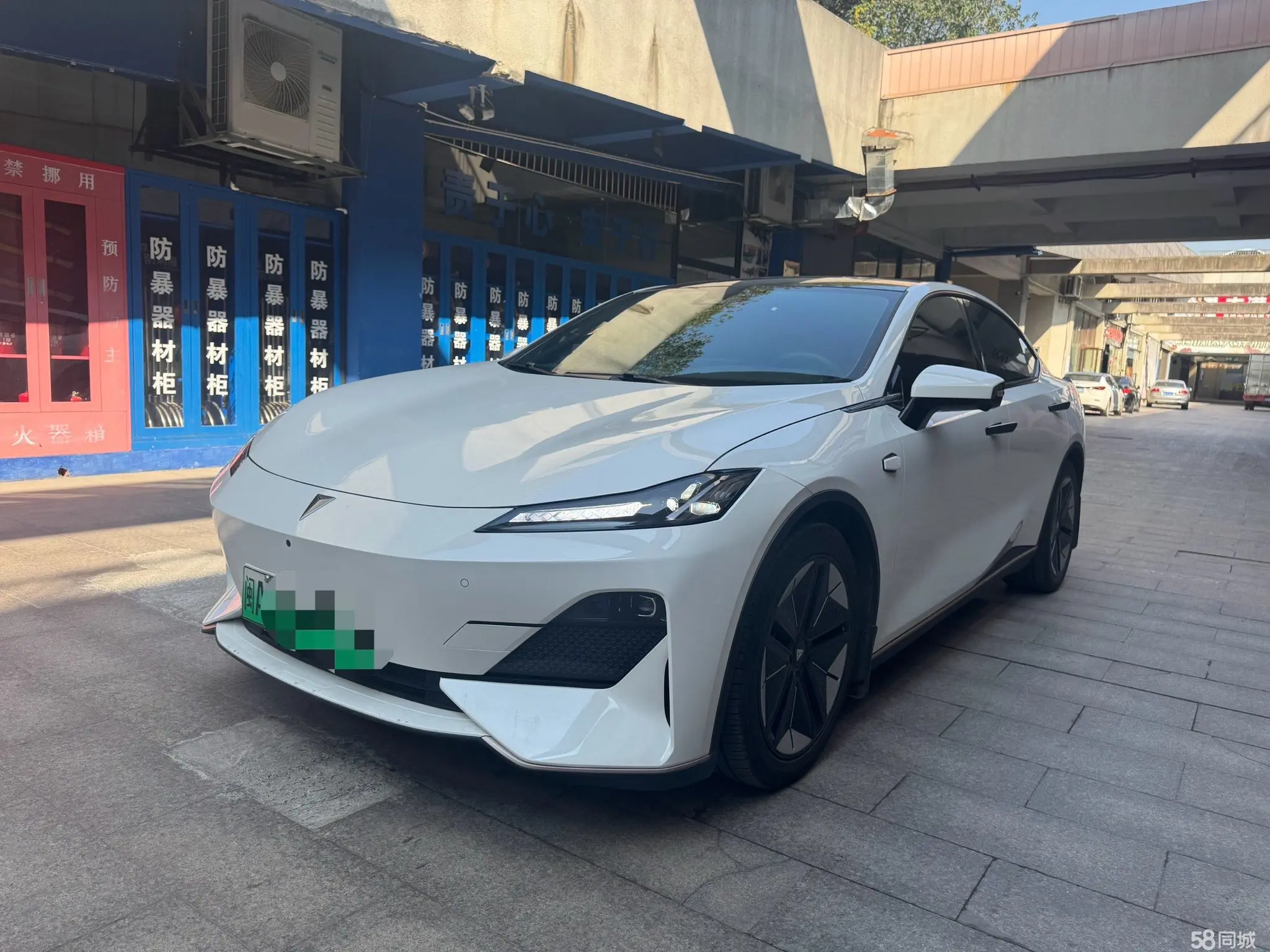 Deepal SL03 2023 صورة سيارة 