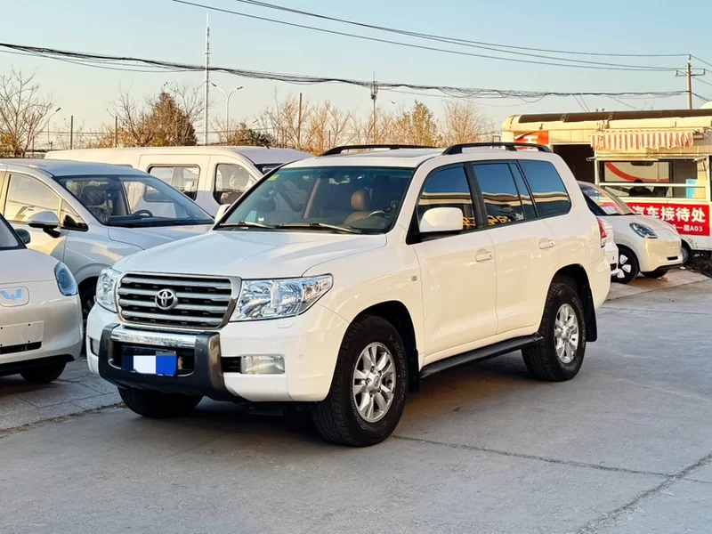 Toyota Land Cruiser 2011 Toyota Land Cruiser 2011 immagine di auto