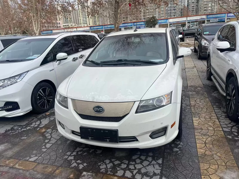 BYD e6 2016 car image 
