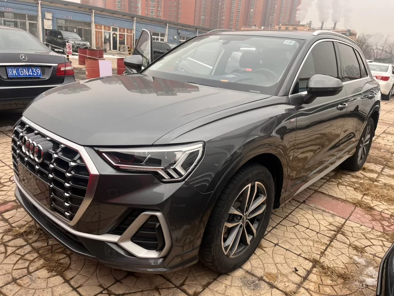 Audi Q3 2020 car image 