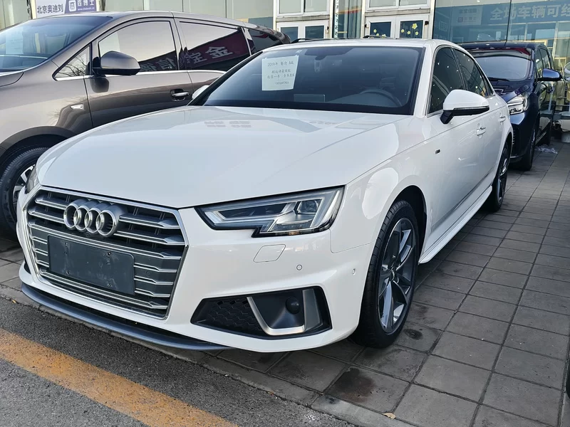 Audi A4L 2019 Audi A4L 2019 car image