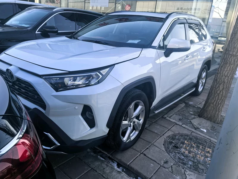 Toyota RAV4 2020 car image 