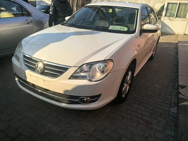 Volkswagen Bora 2012 car image 