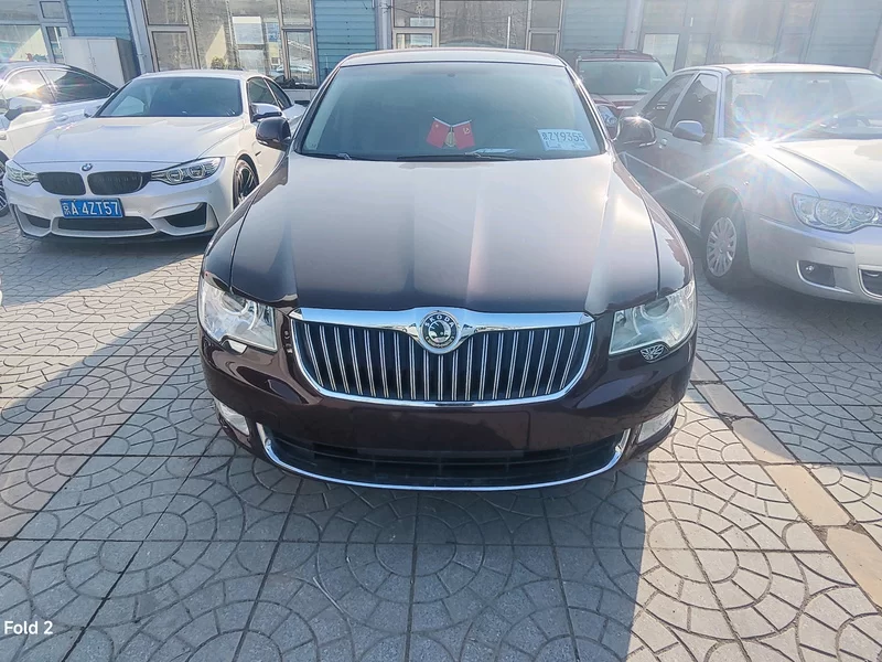 Skoda Superb 2011 Skoda Superb 2011 immagine di auto
