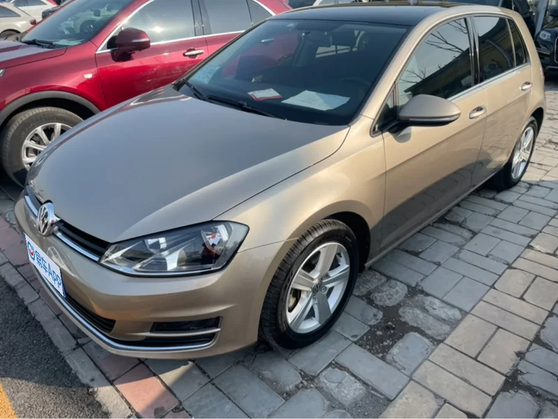Volkswagen Golf 2015 Volkswagen Golf 2015 car image
