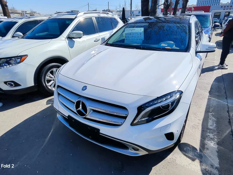 Mercedes-Benz GLA Class 2016 汽车图片 