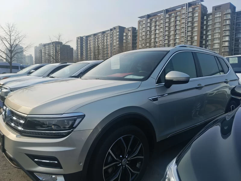 Volkswagen Tiguan L 2018 imagen de coche 