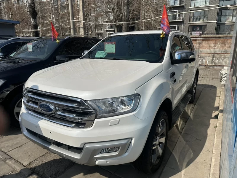 Ford Everest 2016 صورة سيارة 