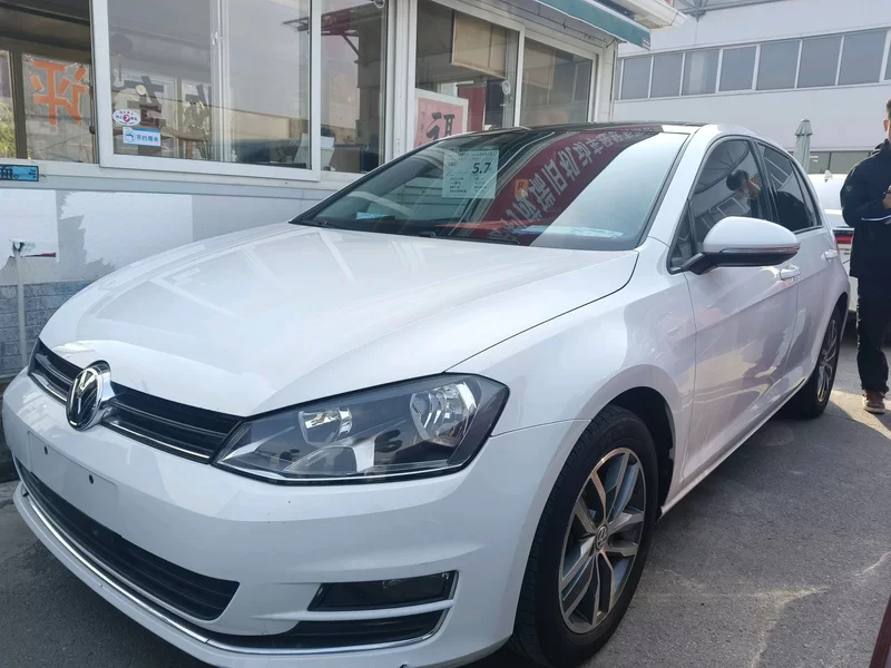 Volkswagen Golf 2015 Volkswagen Golf 2015 car image
